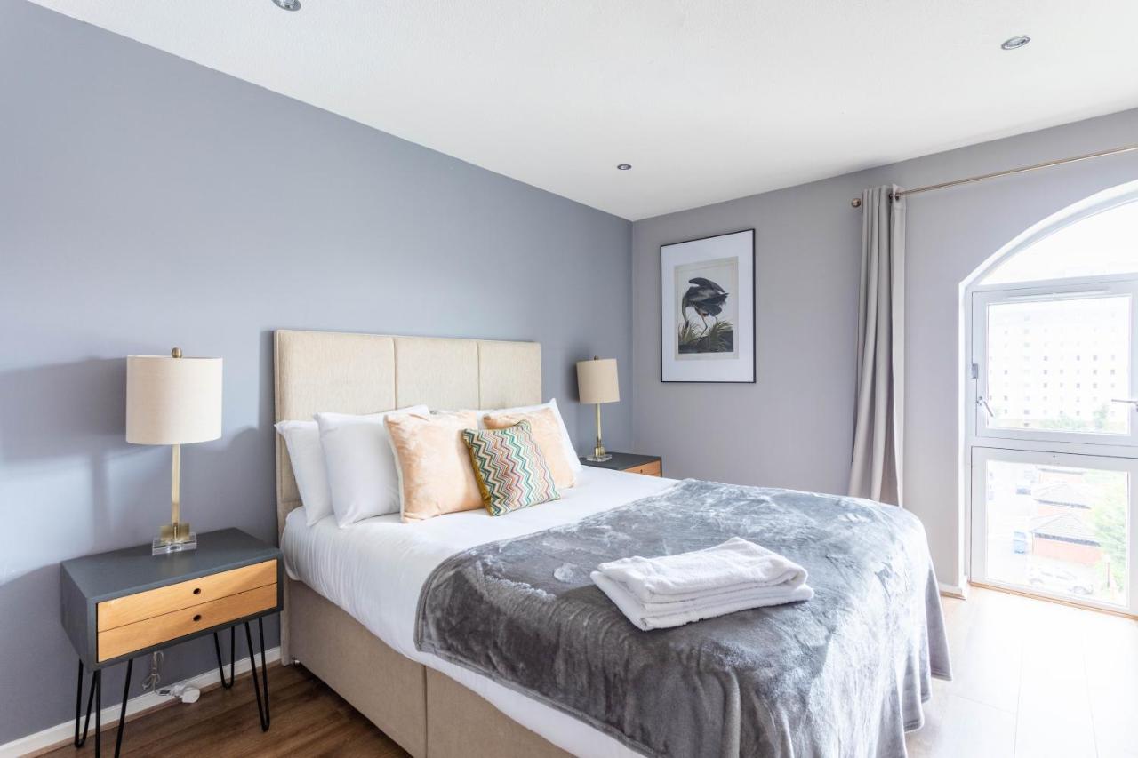 Stunning 2 Bed Merchant City Apartment With Residents Parking グラスゴー エクステリア 写真