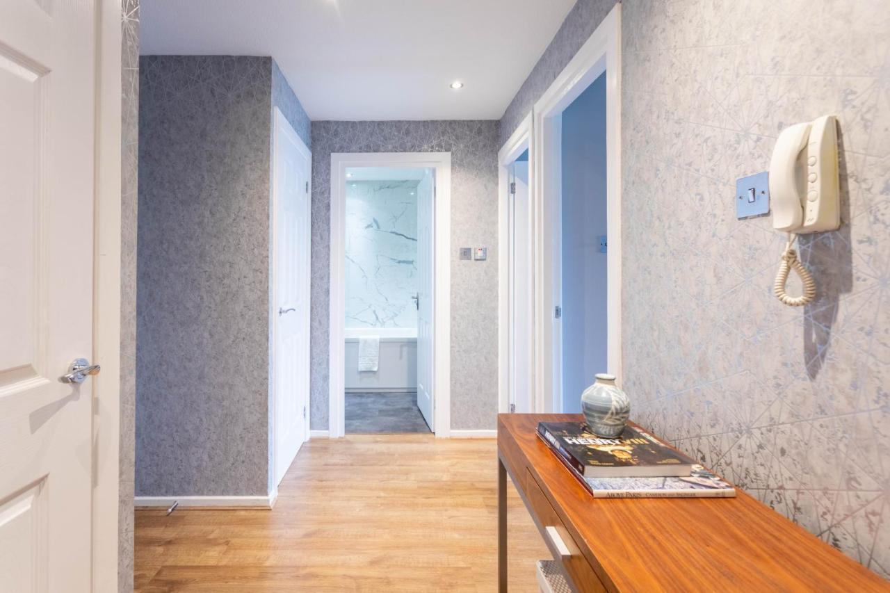 Stunning 2 Bed Merchant City Apartment With Residents Parking グラスゴー エクステリア 写真