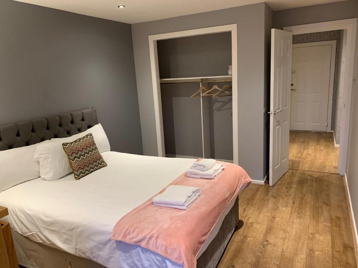 Stunning 2 Bed Merchant City Apartment With Residents Parking グラスゴー エクステリア 写真