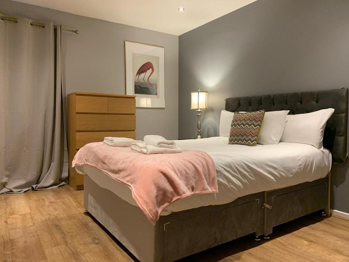 Stunning 2 Bed Merchant City Apartment With Residents Parking グラスゴー エクステリア 写真